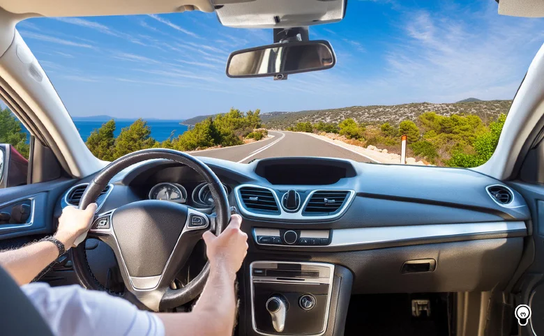 バスやタクシー、知人の車にチャイルドシートは必要?